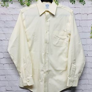 Brooks Brothers | Long Sleeve Pale Yellow Dress Shirt